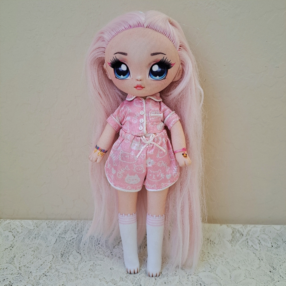 Na Na Na Surprise Teens Slumber Party Mila Rose Fashion Doll pink kitty pajamas